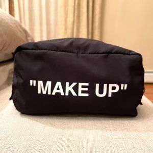 Off-White "MAKE UP" Bag c/o Virgil Abloh